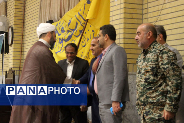 اعزام نخستین گروه از دختران دانش‌آموز ناحیه یک قم به اردوی راهیان نور