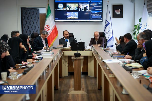 وبینار هم‌افزایی و همکاری در اجرای مطلوب غربالگری دانش‌آموزان متوسطه