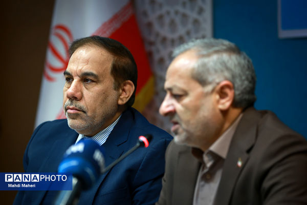 جلسه ستاد راهبری نظام مراقبت اجتماعی دانش‌آموزان (نماد)