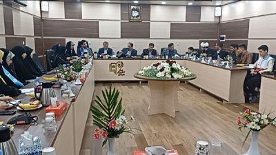 نشست دانش آموزان عضو تشکل های دانش آموزی اصفهان با معاون پرورشی وزارت آموزش و پرورش 