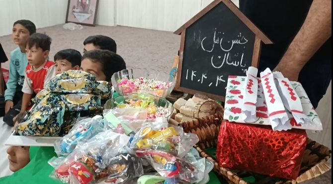 حفظ زیارت عاشورا توسط کودکان عضور گروه سرود پایگاه شهید عابدی
