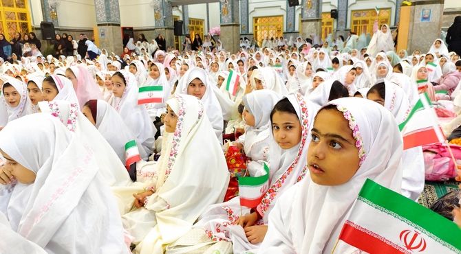  لبخند دختران شهریار در نخستین قدم بندگی