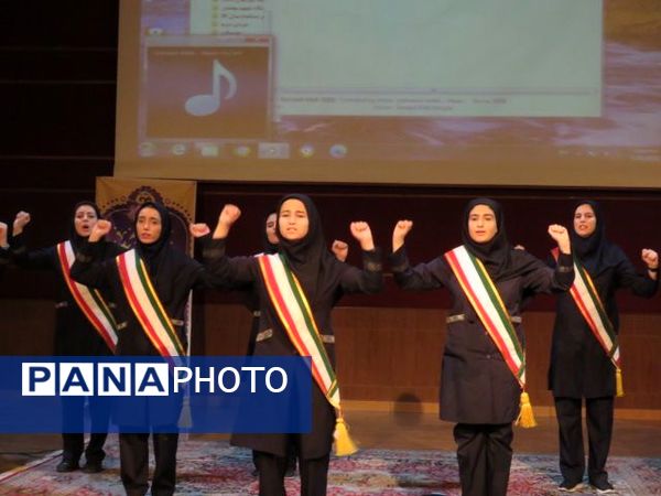 آیین تجلیل از افتخارآفرینان علمی و پژوهشی پژوهش‌سرای خوارزمی ناحیه ۳ کرج