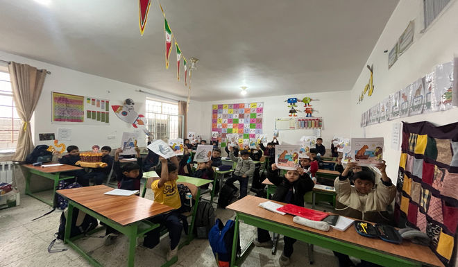 تدریس خلاقانه «نشانه‌ی ی» با چای و گرمای مهربانی دانش‌آموزان کلاس اول خاتم