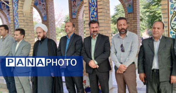  غبارروبی مزار شهدای شهرستان خلیل آباد