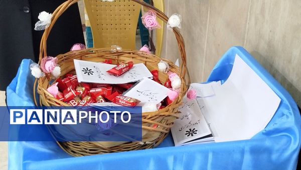 برگزاری انتخابات انجمن اولیا و مربیان دبیرستان فرزانگان 5 شهرستان ساوجبلاغ 