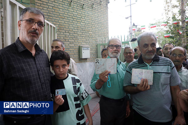 انتخابات چهاردهمین دوره ریاست جمهوری در مسجدالنبی میدان نبوت