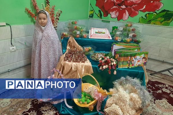 جشن قرآن در دبستان راهیان نور ناحیه 2 شهرری 