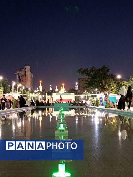 گوشه‌ای از راهپیمایی غدیر خونین در مشهد مقدس