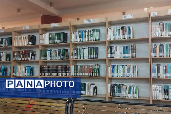 ایجاد غرفه‌های کتاب توسط دانش‌آموزان به مناسبت هفته کتاب و کتابخوانی در ناحیه دو شهرری 