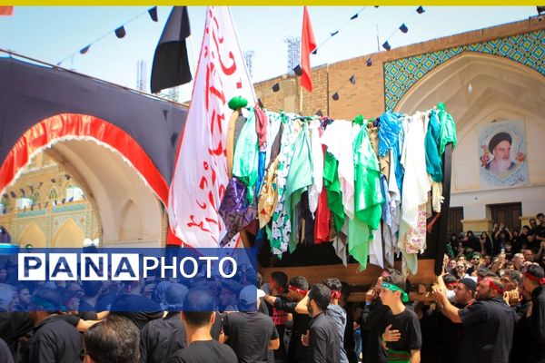 مراسم عاشورای حسینی در مشهد اردهال کاشان