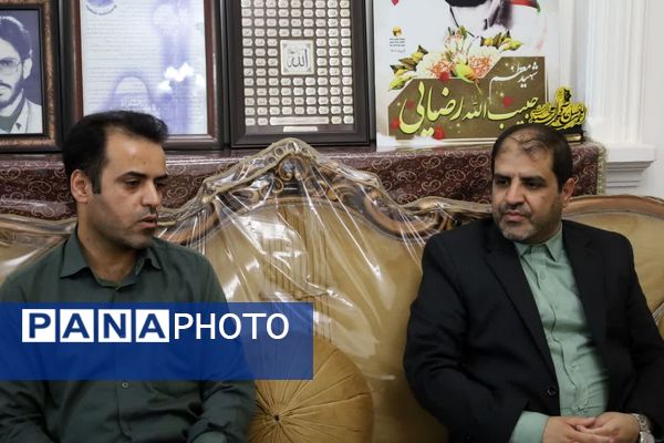 دیدار معاون سیاسی، امنیتی و اجتماعی استاندار یزد، با خانواده‌های شهدای معلم
