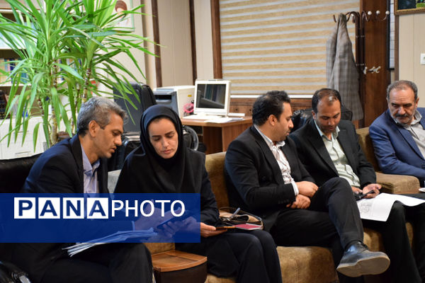 نشست جمع‌بندی طرح نهضت ملی مدرسه‌سازی در تربت‌حیدریه 