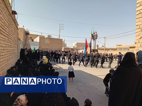 آیین سنتی"حسن - حسین"در روز اربعین حسینی در خلیل آباد
