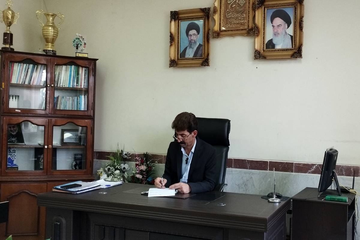 یکی از اهداف مهم پروژه مهر، توزیع عادلانه امکانات و فراهم کردن فرصتهای برابر برای دانشآموزان است