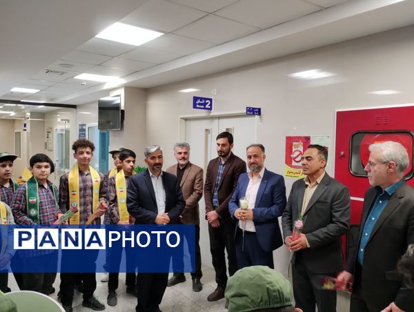 دانشآموزان پیشتاز همدانی، بهارِ میلاد حضرت زینب (س) را با تجلیل از پرستاران بیمارستان بعثت جشن گرفتند