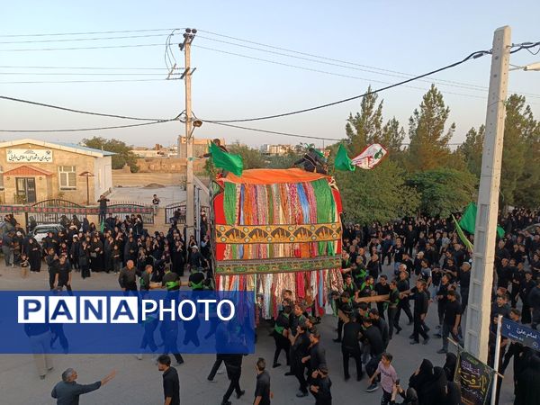 شکوه نخل‌گردانی در گناباد؛ تصویری از عشق و ارادت در محرم