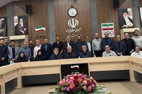 نشست معاون وزیر با مسئولان کانون‌های بسیج فدراسیون‌ها