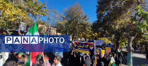 طنین شعارهای ضد استکباری در شاندیز