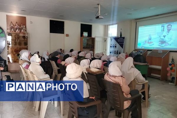 حضور دانش‌آموزان دبستان طواف و معماریان و شاهد ام البنین (س) در اردوی پژوهش سرای بصیرت ناحیه دو شهرری 