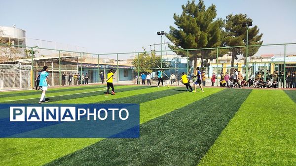 روز اول از مسابقات فوتبال المپیاد ورزشی دبیرستان شاهد ابوذر غفاری نیشابور 