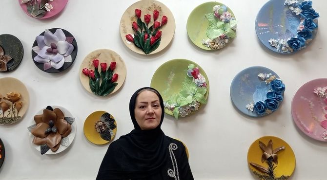 با هنر، جریان‌سازی برای حمایت از بانوان سرپرست خانوار ایجاد کرده‌ام