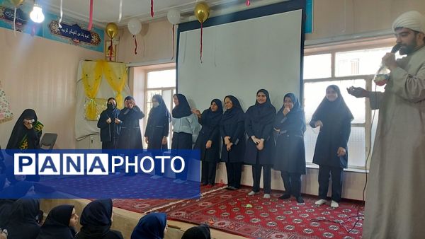  تقدیر از فعالین حجاب و عفاف در دبیرستان شاهد تکتم