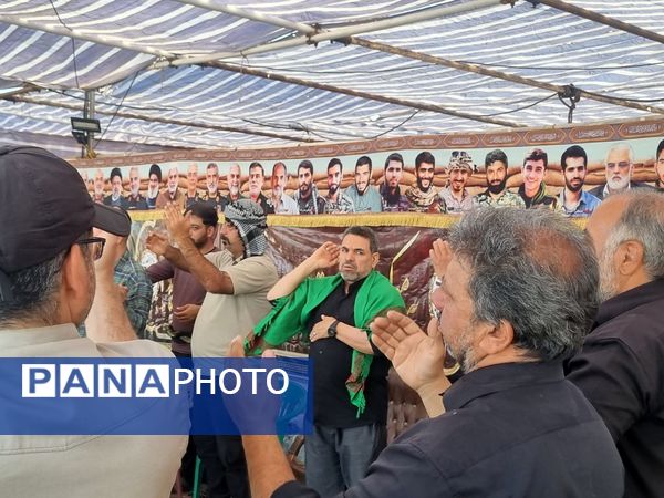 سفری از دل تا دل پیاده روی زائران از ملک آباد تا مشهد و مهربانی های شگفت انگیز در راه 