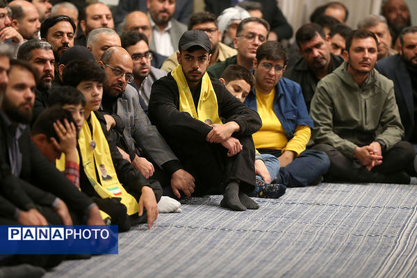 دیدار جمعی از خانواده‌های شهدای امنیت با رهبر معظم انقلاب