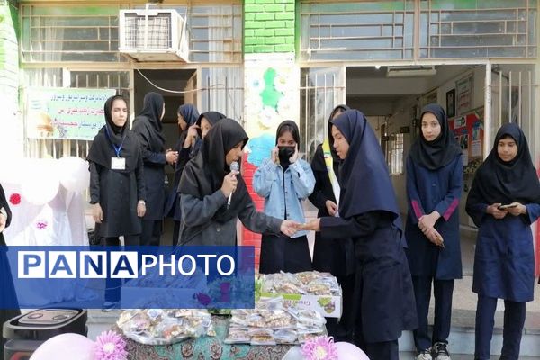 جشن میلاد باسعادت حضرت زینب کبری (س) و روز پرستار در دبیرستان شهید مجید دهنوی نیشابور