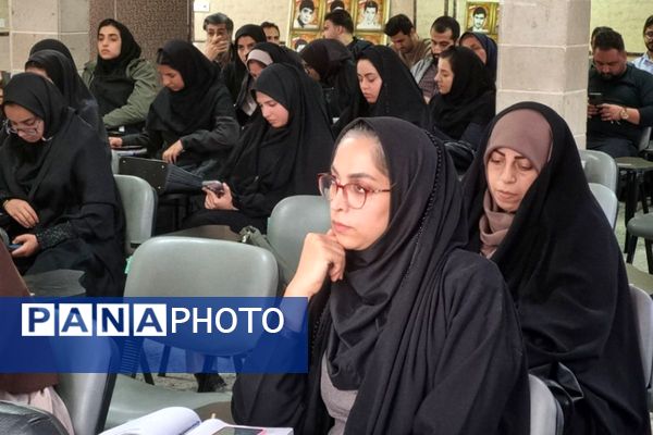 کارگاه مدیریت کلاس و روش‌های نوین تدریس در فیروزکوه: تلفیق هنر تدریس با قدرت فناوری