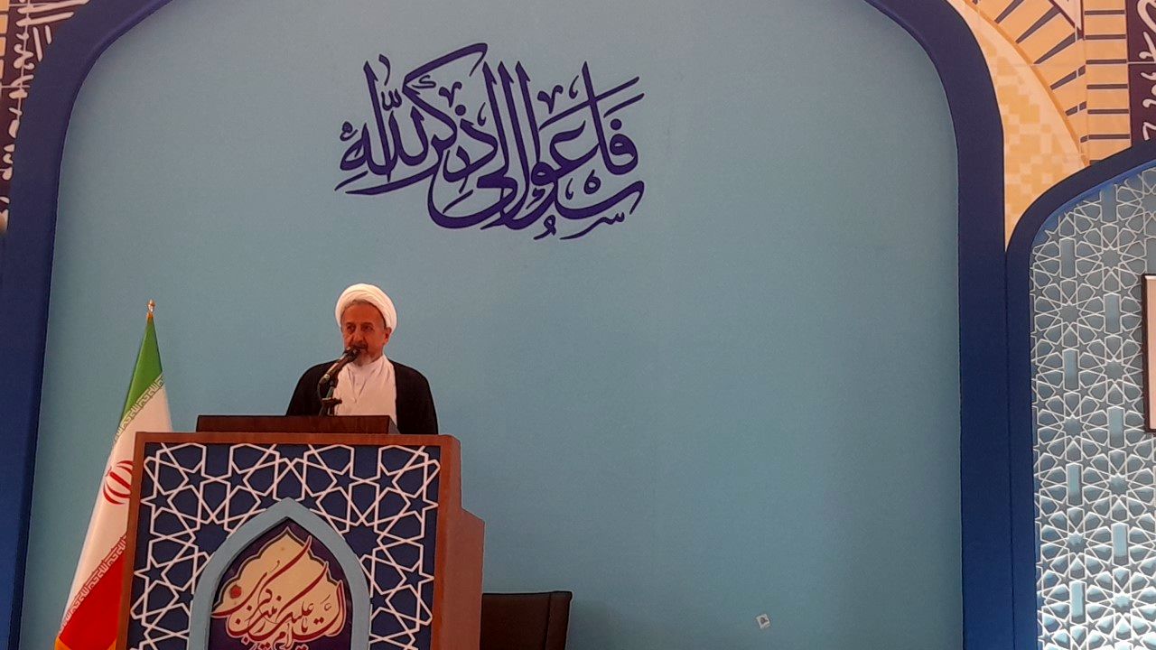 حضور در نماز جمعه،نماد رفتار اجتماعی و ارتباط با دیگران است