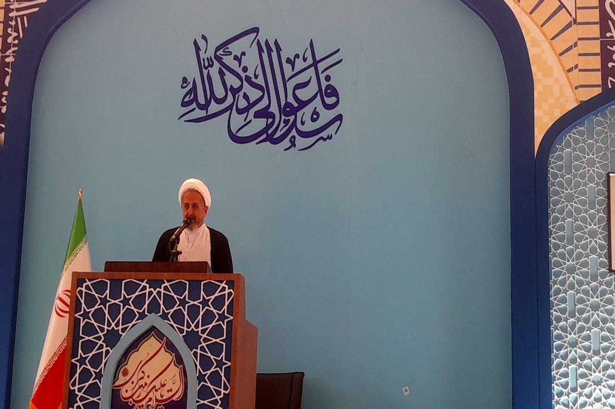 حضور در نماز جمعه،نماد رفتار اجتماعی و ارتباط با دیگران است