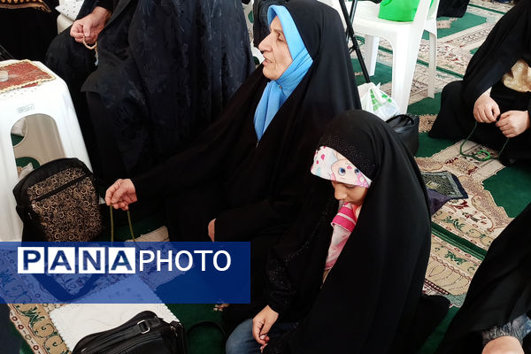 جمعه‌ای به رنگ ایمان؛ مسجد جامع لبریز از عطوفت و معنویت