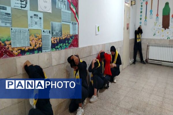 بیست و هفتمین مانور زلزله سراسری در دبیرستان شهید مجید دهنوی نیشابور 