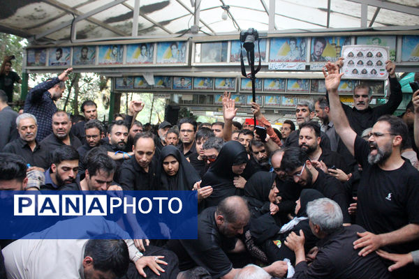 خاکسپاری نوجوان شهید «محمدحسین خاکی» در گلزار شهدای قم