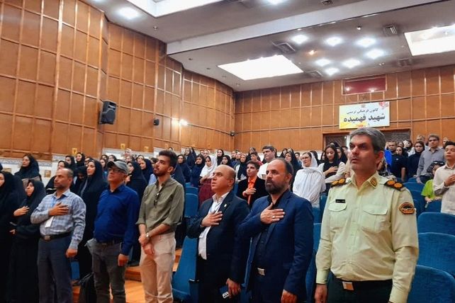 برگزاری اختتامیه جشنواره نوجوان سالم و یاریگران زندگی در کانون شهید فهمیده کرج