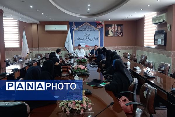 آغاز دهمین کارگاه "یکشنبه‌های تربیتی" با محوریت آموزش مهارت جرات‌مندی در رباط‌کریم
