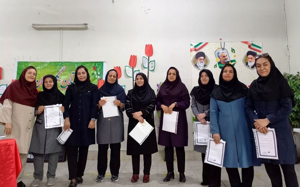 گرامی داشت و تجلیل از مقام معلم در دبیرستان صدیقه طاهره 
