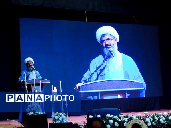 معلم؛ نردبان آسمان علم