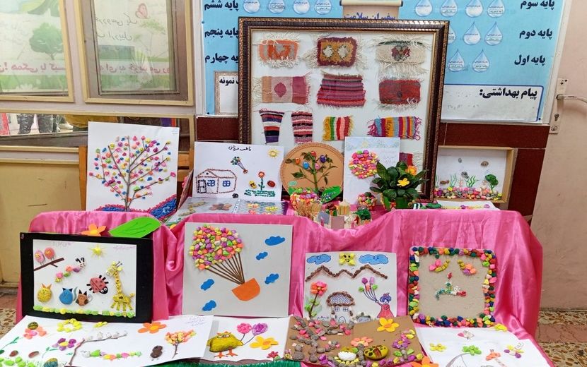 نمایشگاه صنایع دستی و طرح جابربن حیان در مدرسه فردوسی اردبیل