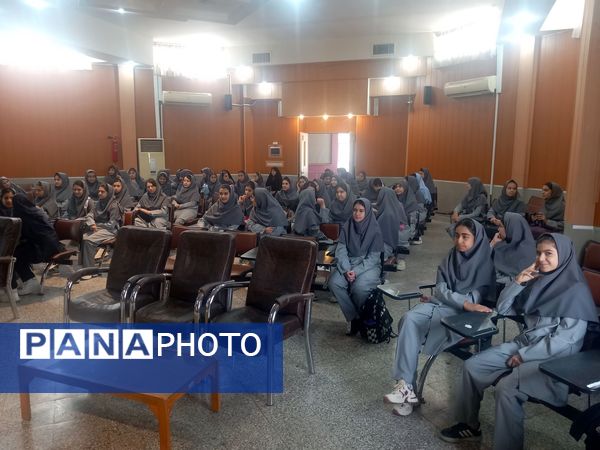 جشن جوانه ها باشور و شوق دانش آموزان در دبیرستان آرمینه مصلی نژادمشهد