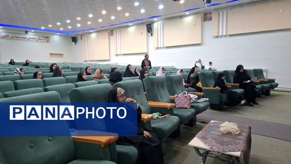 دوره آموزشی خبرنگاران ارشد مدارس دخترانه کاشمر 