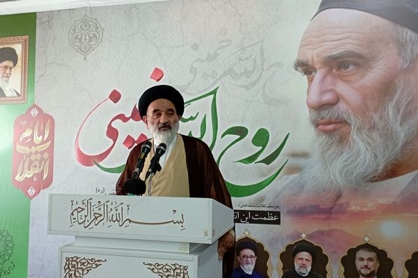 امیدواری، مقاوت و اعتماد به نفس از درس‌های مهم مکتب امام خمینی (ره)  بود