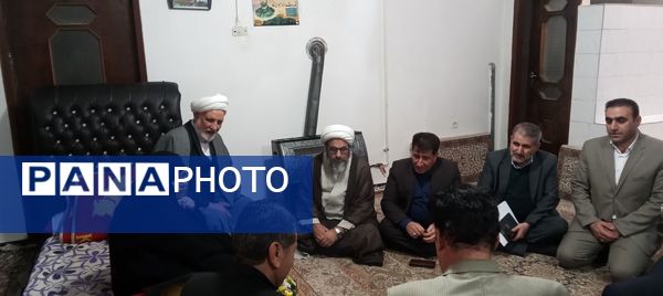 بازدید میدانی دادستان انتظامی قضات در کوهدشت و دیدار با کارکنان و خانواده شهدا