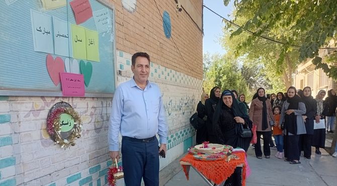 مراسم بازگشایی مدارس در دبیرستان شبانه‌روزی زینب کبری (س)