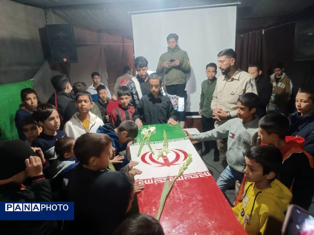 تشییع پیکر شهید گمنام در نمایشگاه یاس کبود 