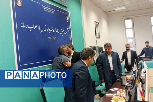 نشست خبری فرمانداری  شهرستان قدس با اصحاب رسانه در هفته دولت و خبرنگاری