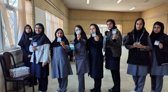 دانش‌آموزان با همدلی و هیجان، نمایندگان خود را برگزیدند  