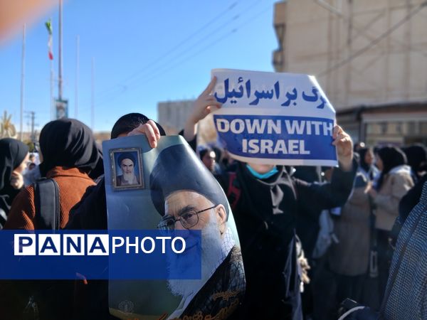 حضور پرشور فرهنگیان و دانش‌آموزان چاراویماق در یوم‌الله  ۱۳ آبان